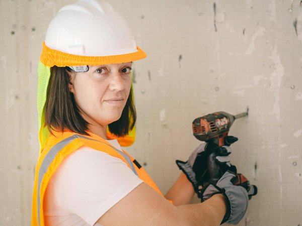 Unlocking the Path: Essential Qualifications to Become a Primary School Teacher in the UK for 2023